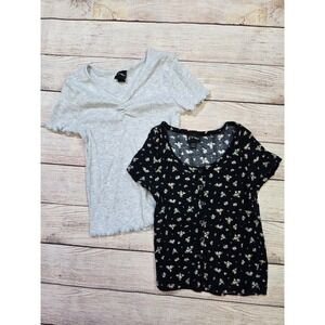 2 Art Class Girl's Size S (6-6x) Light Gray/Black Floral Short Sleeve shirts
